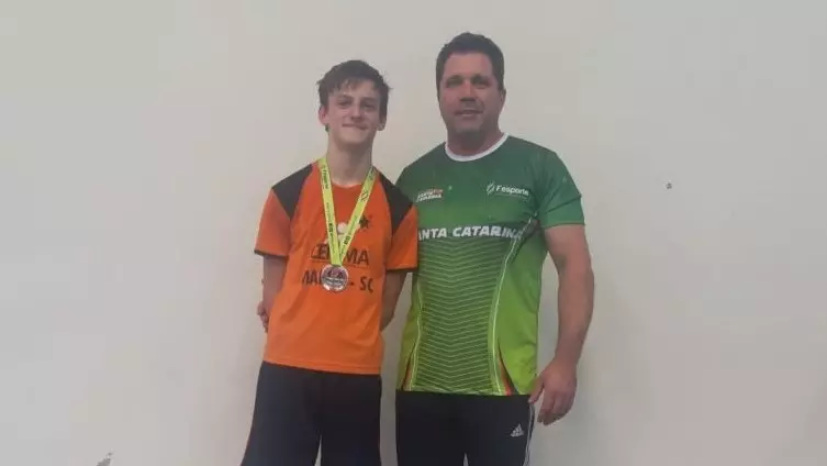 Atleta Mafrense do Badminton é vice campeão dos JESC